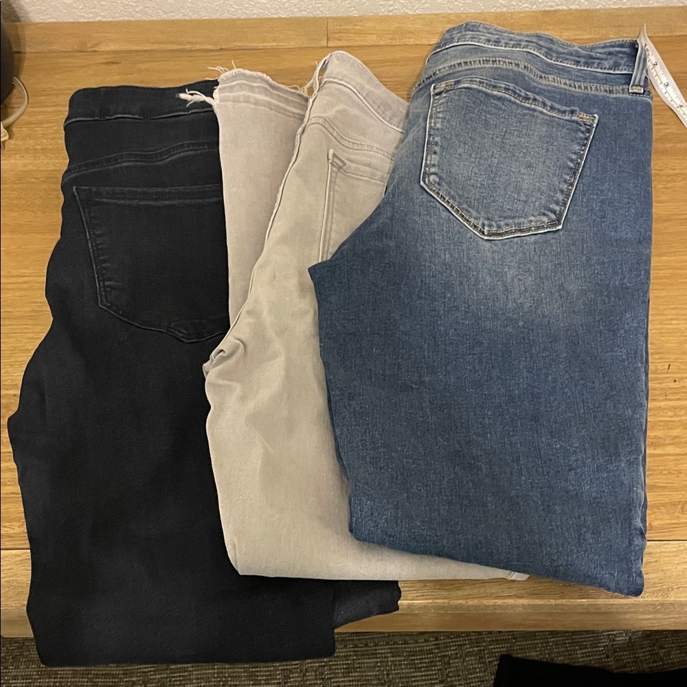 Old Navy Women's Skinny Jeans - Black, Tan, Blue